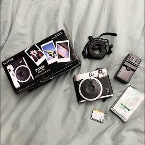Fujifilm Instax Mini 90 Neo Classic Black Instant Camera